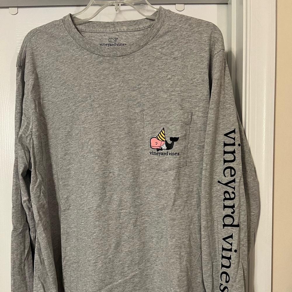 Vineyard Vines NYE Sz lg